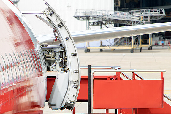 Aircraft door lock