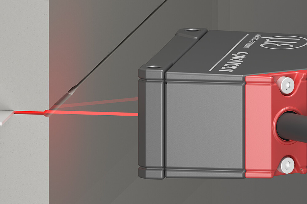 Monitoring metal sheet infeed