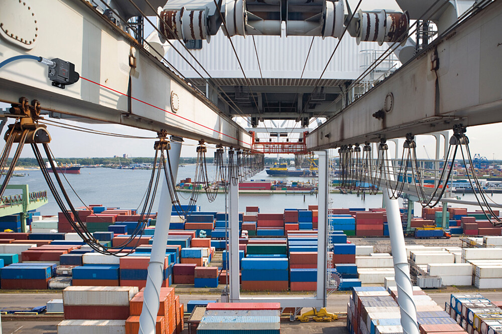 Reliable measurement at long distances